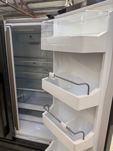 Factory second 569l Fisher&Paykel French Door Fridge Model: RF610ADUB5 - Second Hand Appliances Geebung